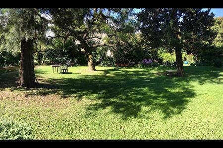 Homestay En Casa Con Gran Jardin San Isidro (Buenos Aires)