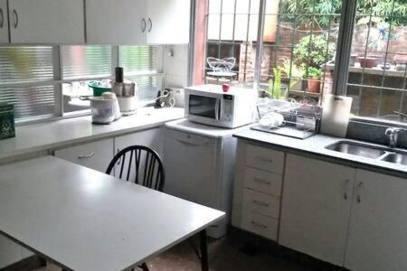 Homestay En Casa Con Gran Jardin *